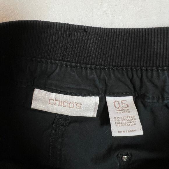 Chico's Mid Rise Embellished Cargo Crop Pants Size Small/6 (Chico's Size 0.5) - Picture 4 of 12